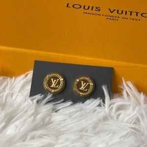 Luxury earrings